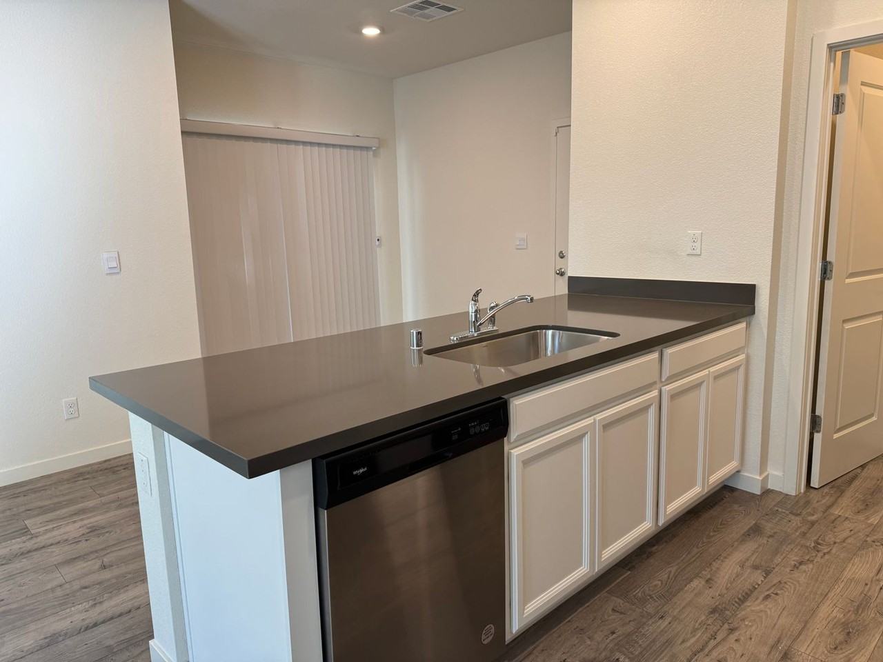 3073 Pruett Dr - Photo 7 of 20