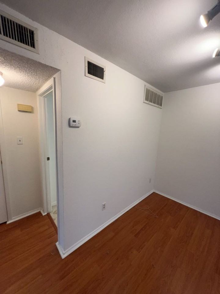 10053 Westpark Dr #332 - Photo 6 of 16