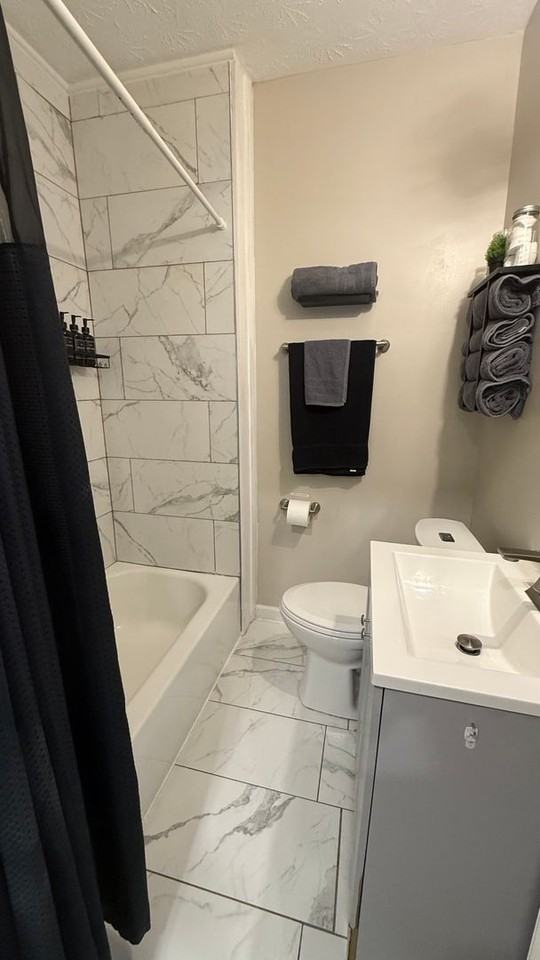 522 E 13th St - Photo 7 of 14
