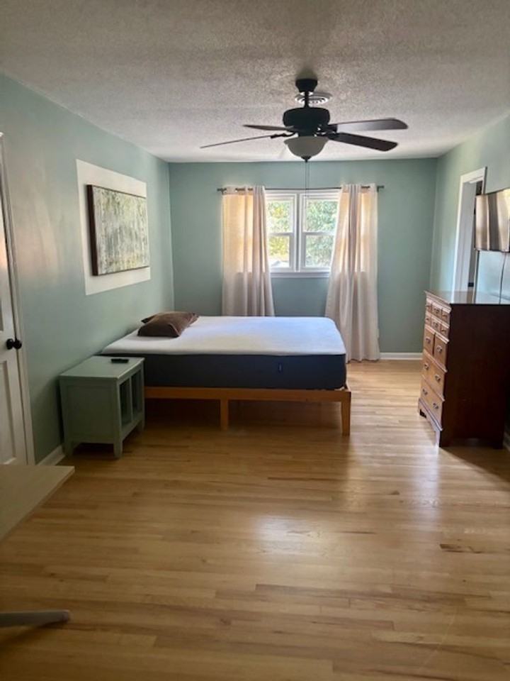 2704 Bolling Rd - Photo 6 of 14