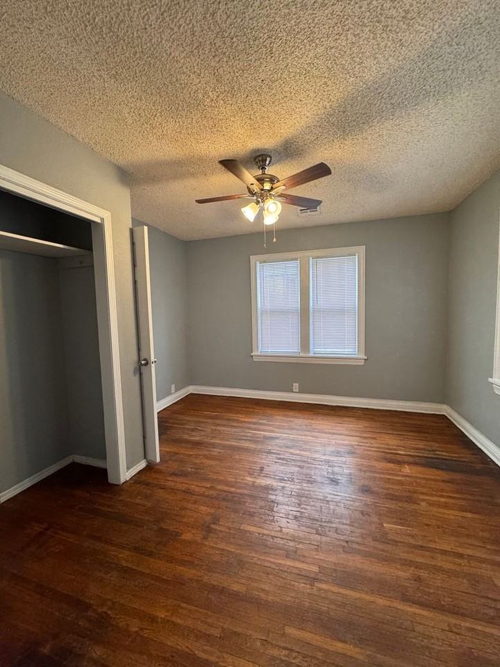 1360 N Boston Ave - Photo 3 of 6
