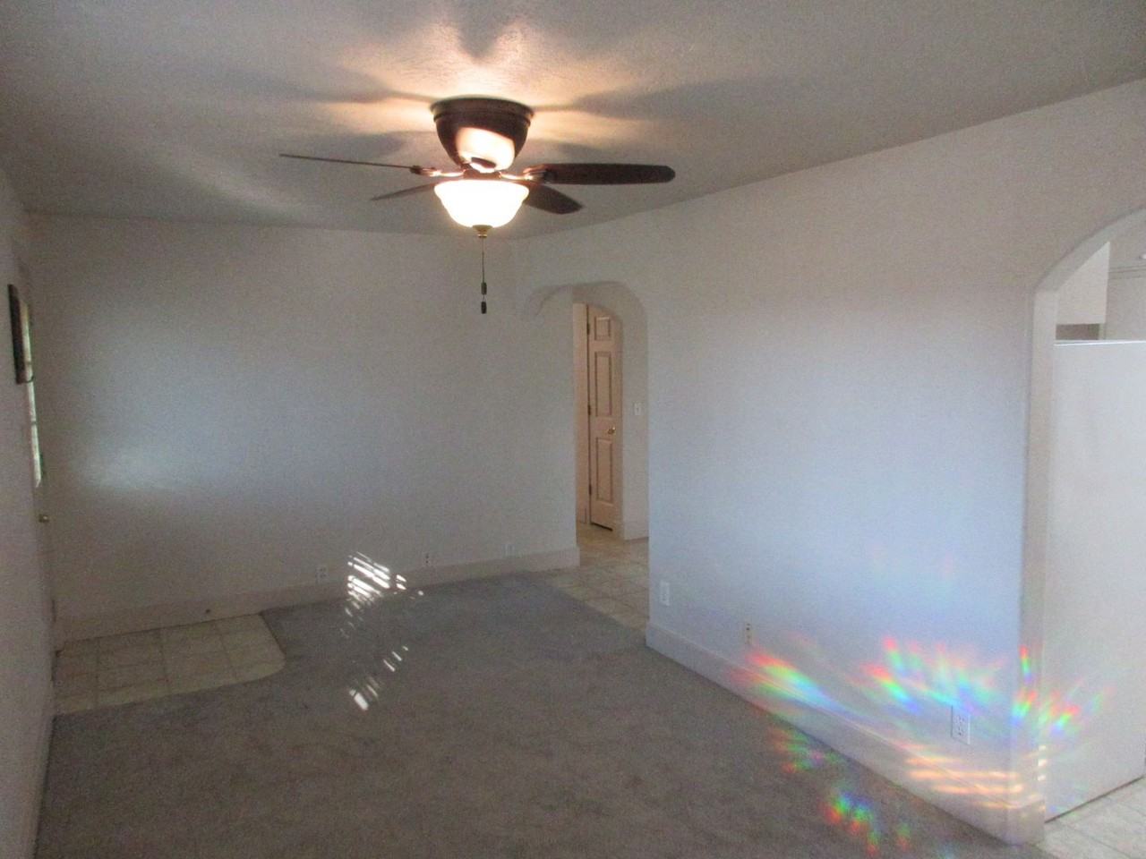 4745 Skyline Rd S - Photo 4 of 21