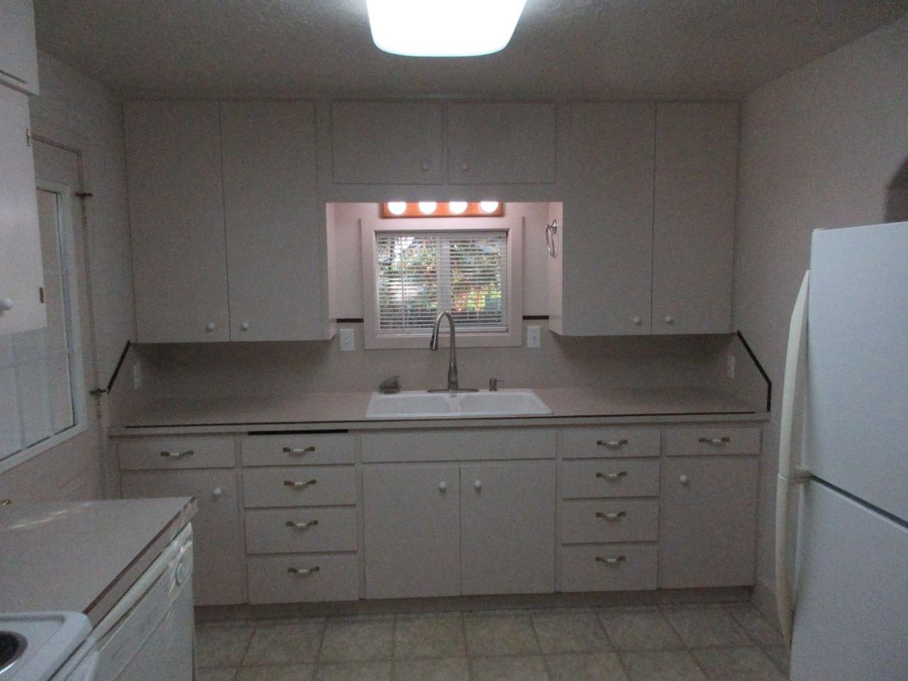 4745 Skyline Rd S - Photo 5 of 21