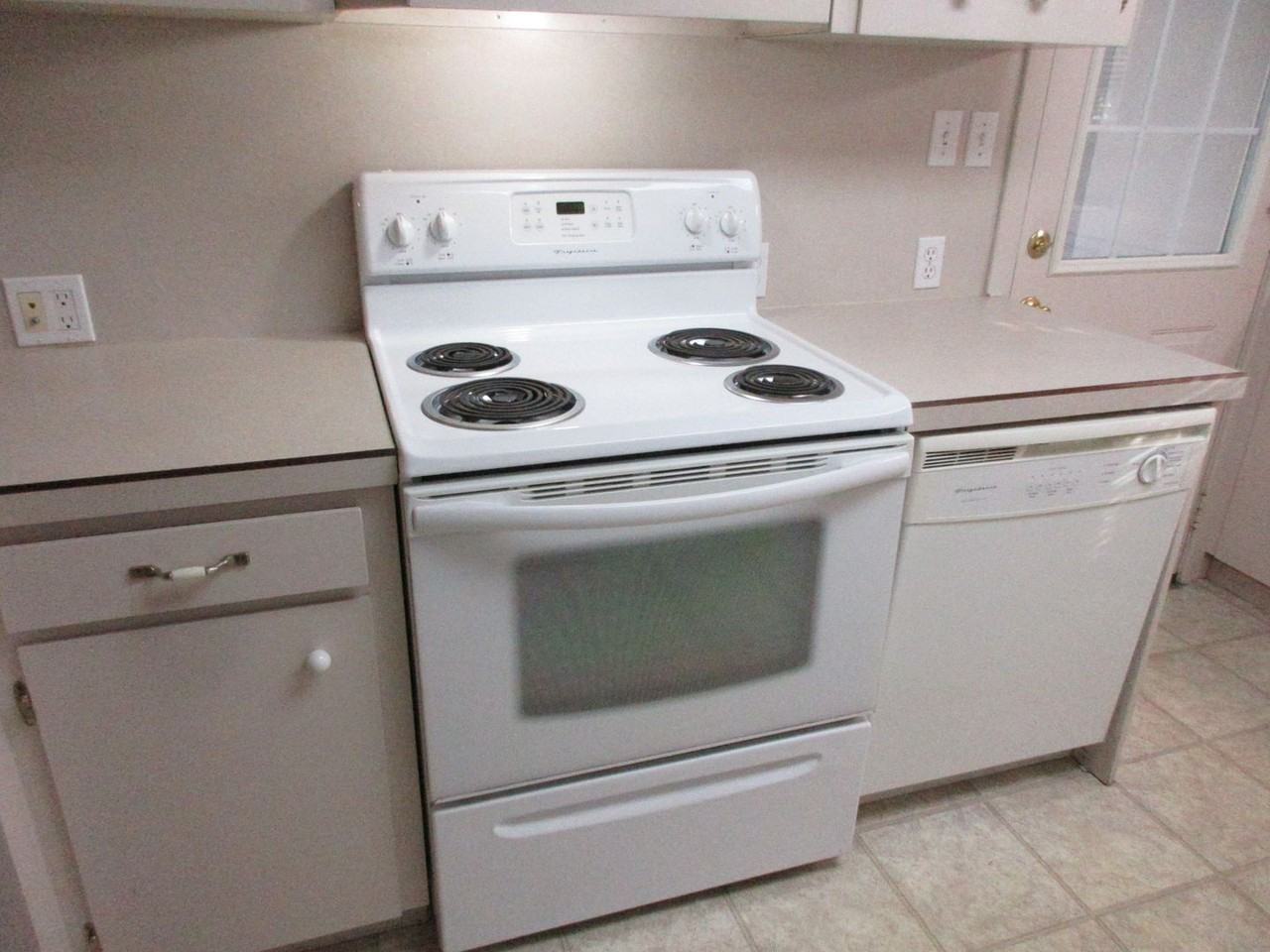 4745 Skyline Rd S - Photo 7 of 21