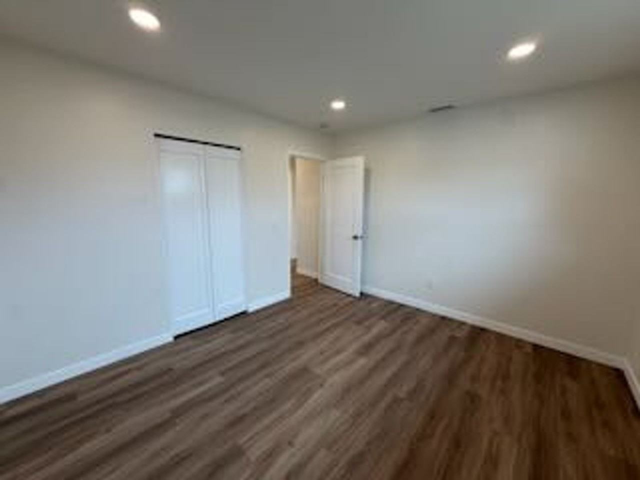 444 Sunnyside Ave - Photo 6 of 27