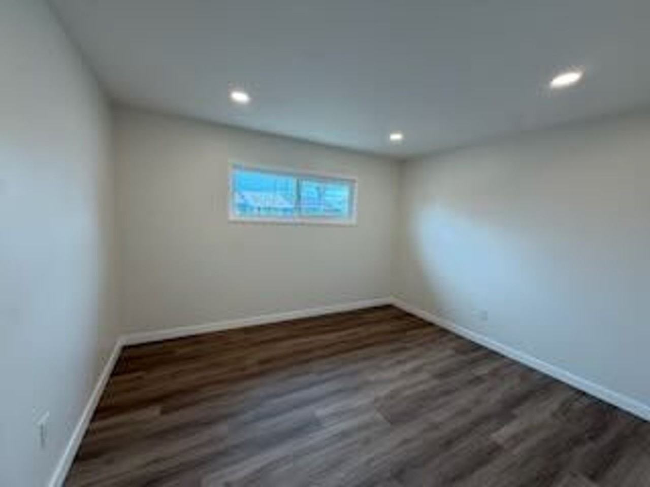 444 Sunnyside Ave - Photo 7 of 27