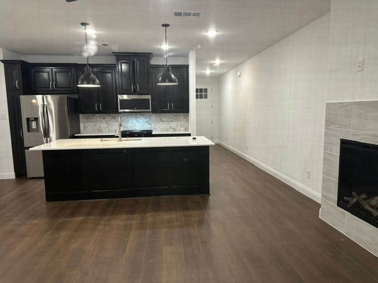 602 Nolan Ln - Photo 3 of 19