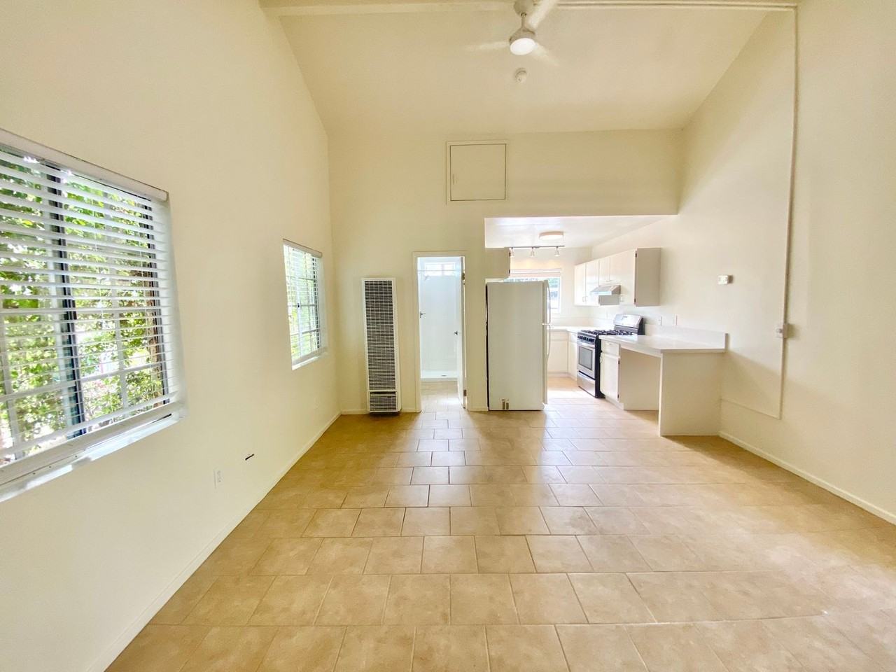 2519 Orella St #C - Photo 6 of 9
