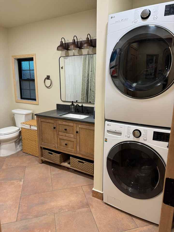 3239 California Ave - Photo 5 of 7
