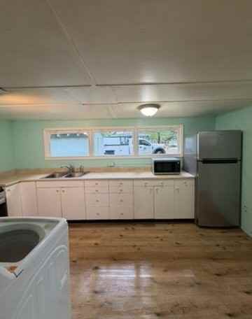 517 Washington Park Blvd - Photo 5 of 12