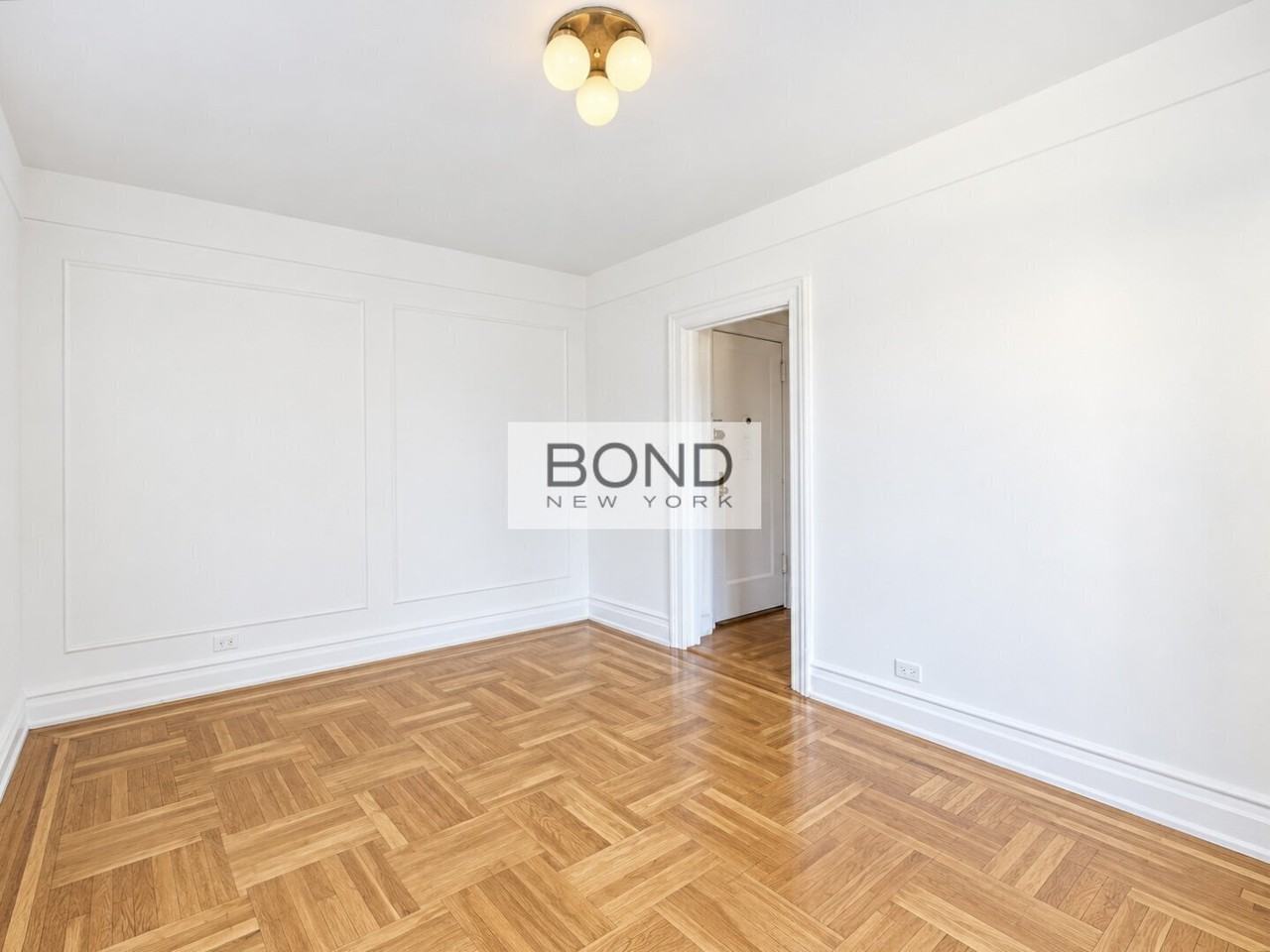 440 E 6th St #35 - Photo 3 of 7