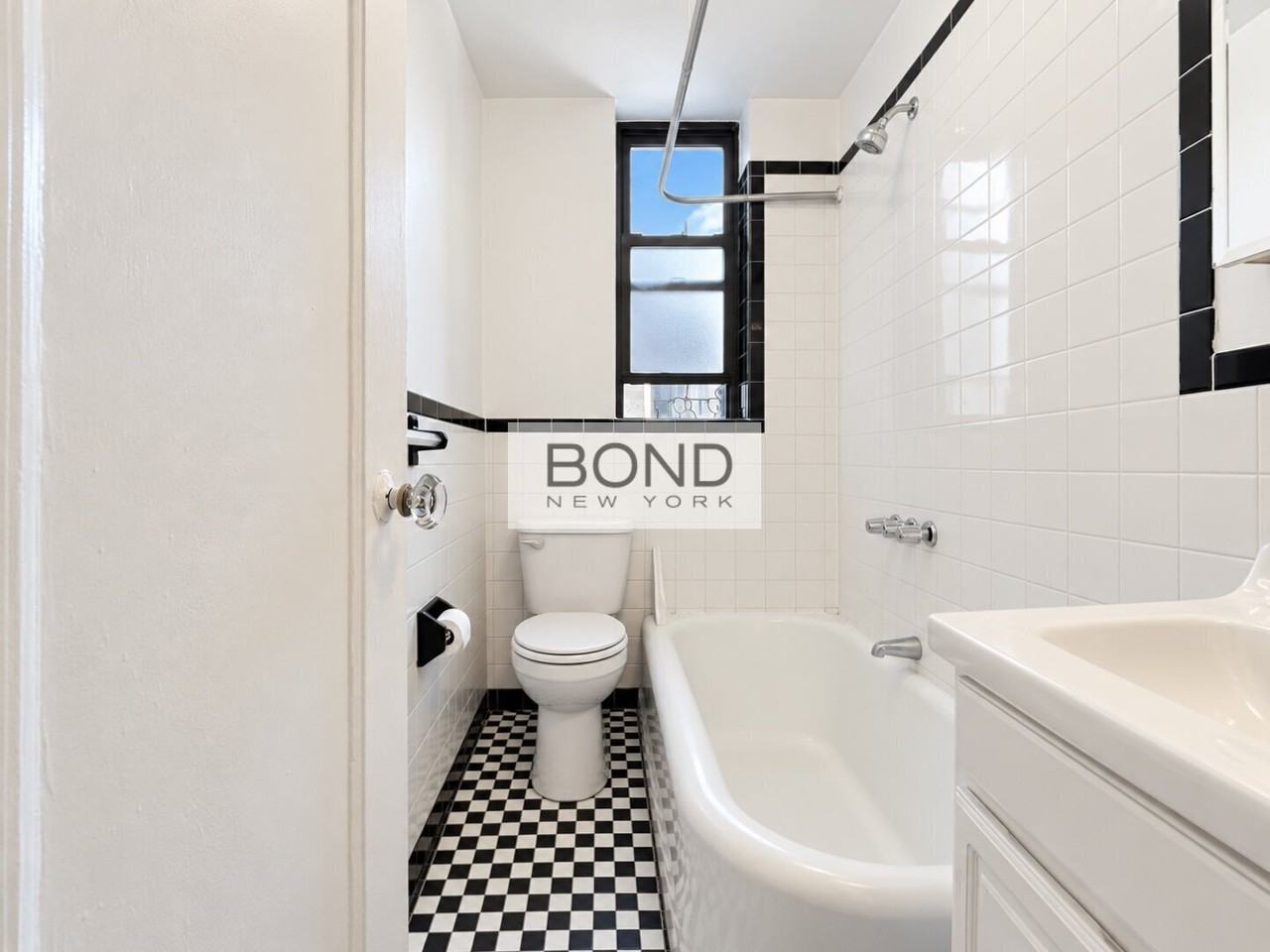 440 E 6th St #35 - Photo 6 of 7