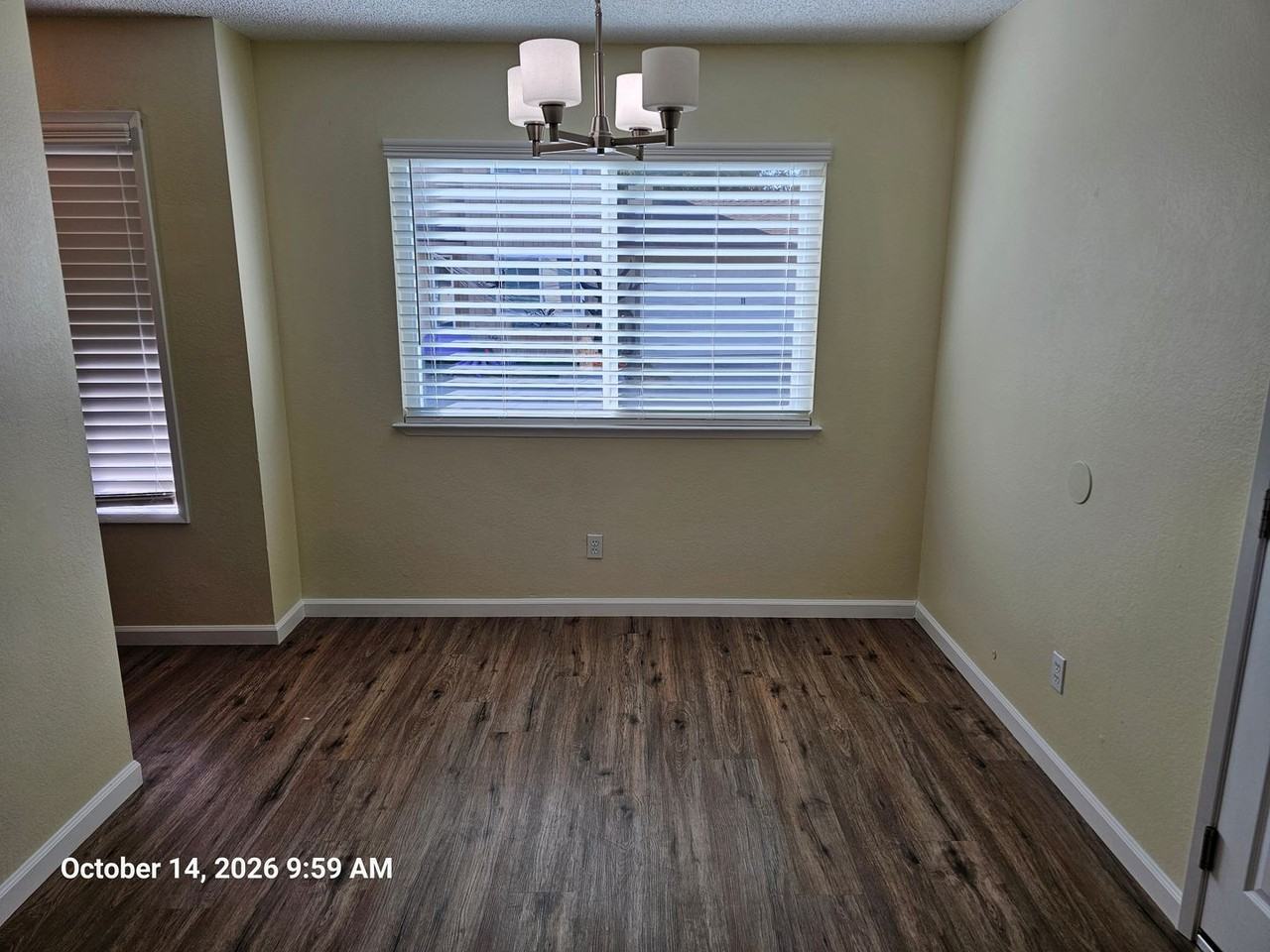 462 N Cherry St - Photo 3 of 9