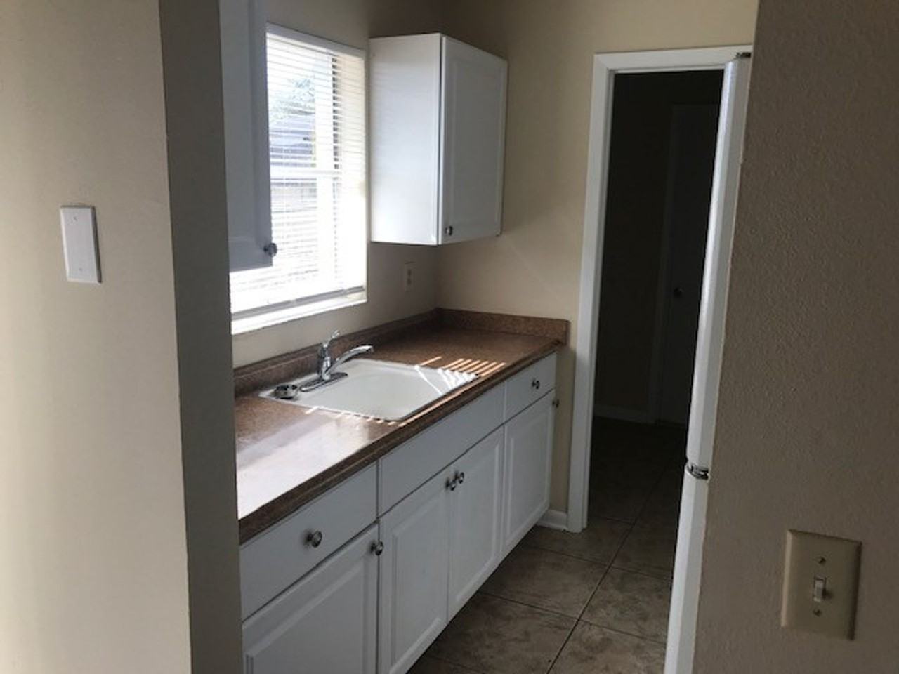 5109 Higate Rd - Photo 3 of 11