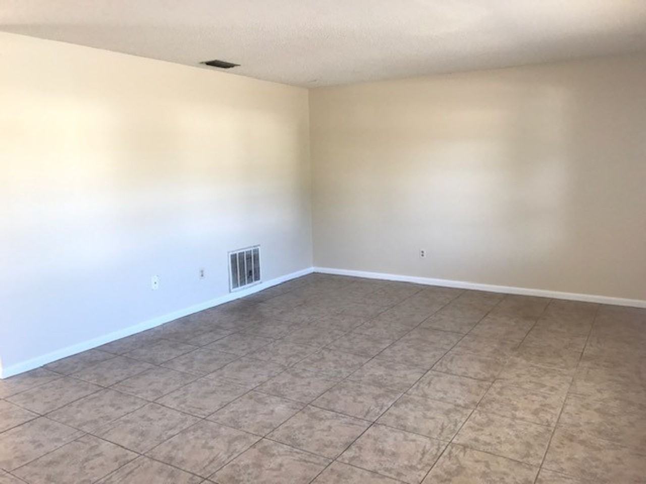 5109 Higate Rd - Photo 5 of 11