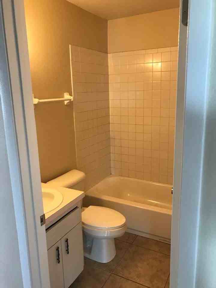 5109 Higate Rd - Photo 7 of 11