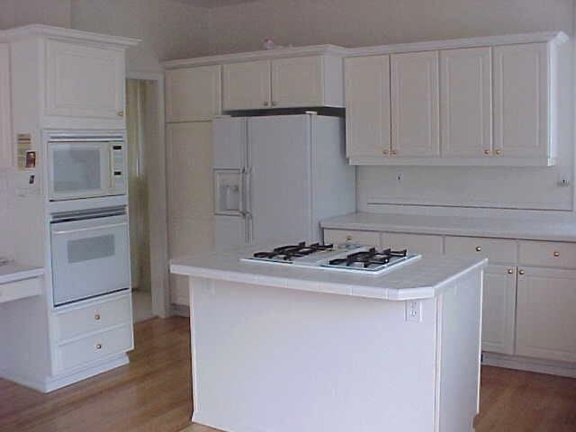 2742 Nw Cannon Way - Photo 2 of 8