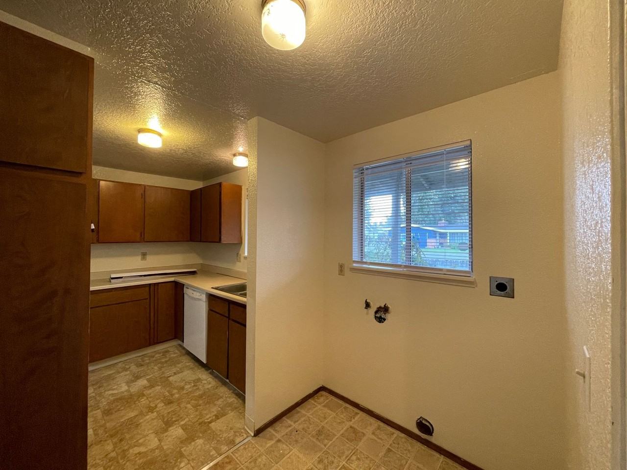 4333 Walnut Dr - Photo 7 of 45