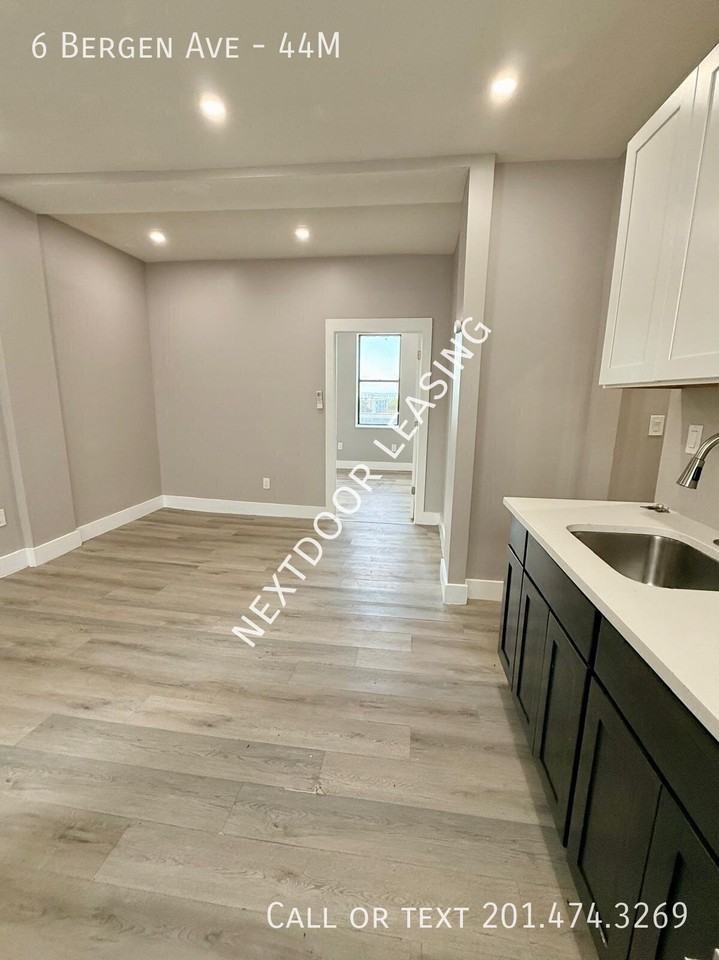 6 Bergen Ave #44M - Photo 3 of 8