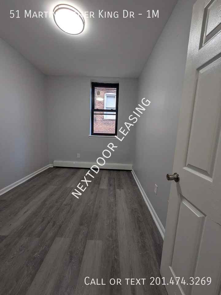 51 Martin Luther King Jr Dr #1M - Photo 5 of 7