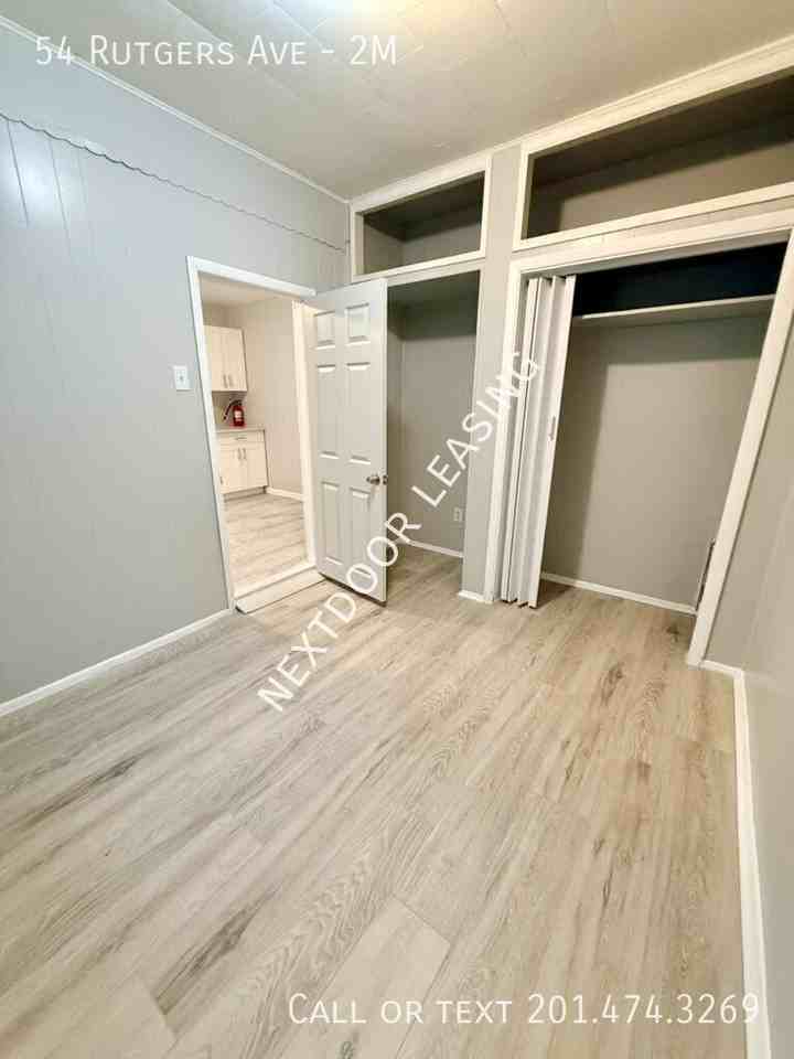 54 Rutgers Ave #2M - Photo 4 of 11