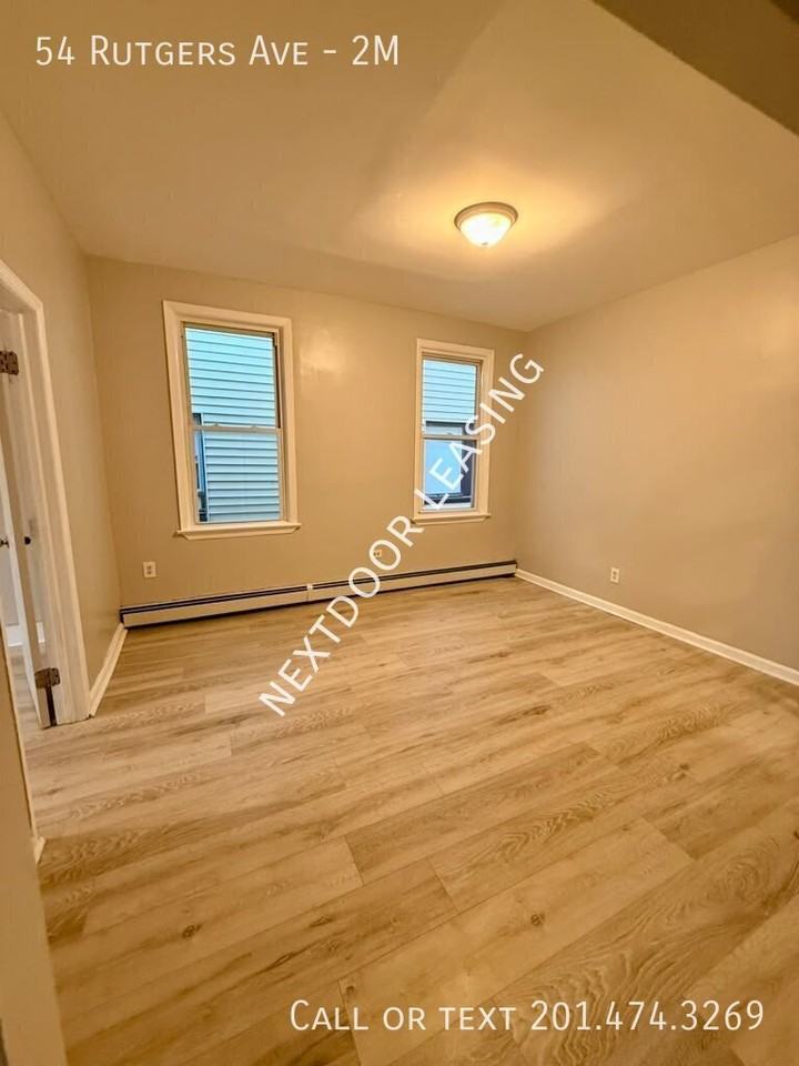 54 Rutgers Ave #2M - Photo 5 of 11