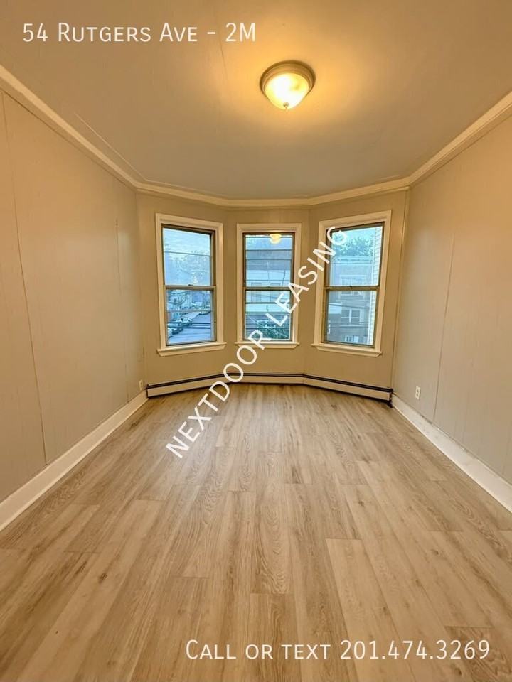 54 Rutgers Ave #2M - Photo 6 of 11