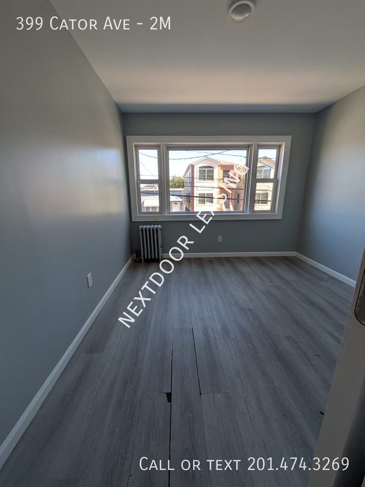 399 Cator Ave #2M - Photo 4 of 8