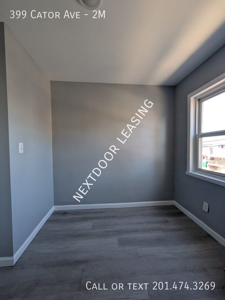 399 Cator Ave #2M - Photo 5 of 8