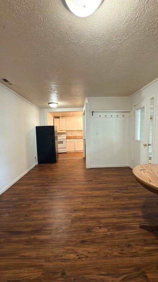 239 S 4th St #3 - Photo 3 of 7
