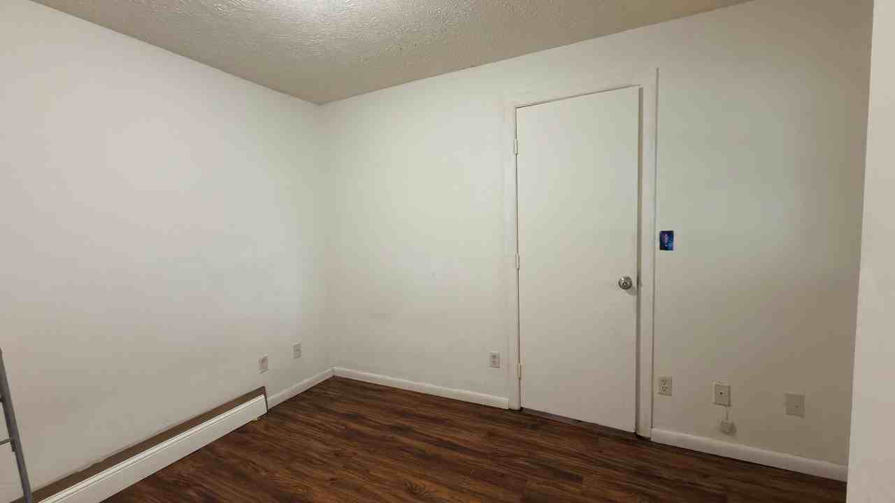 239 S 4th St #3 - Photo 7 of 7