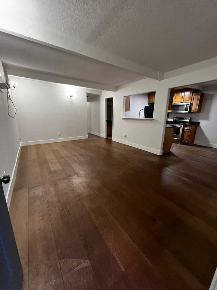 1487 Marclair Dr Apt D - Photo 6 of 18