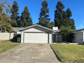 8905-8907 La Haya Dr - Photo 1 of 1