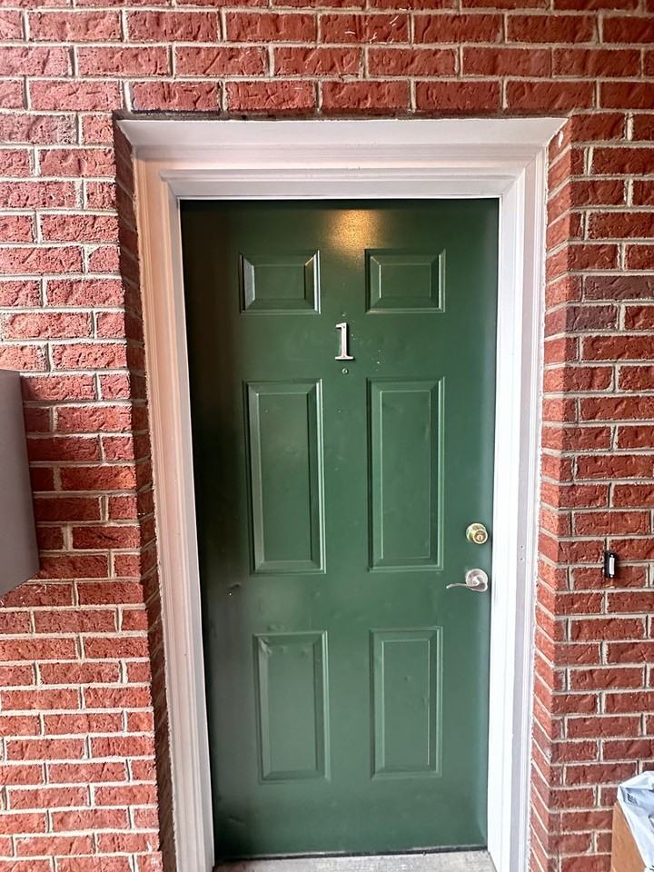 101 Collegiate Ct - Photo 3 of 25