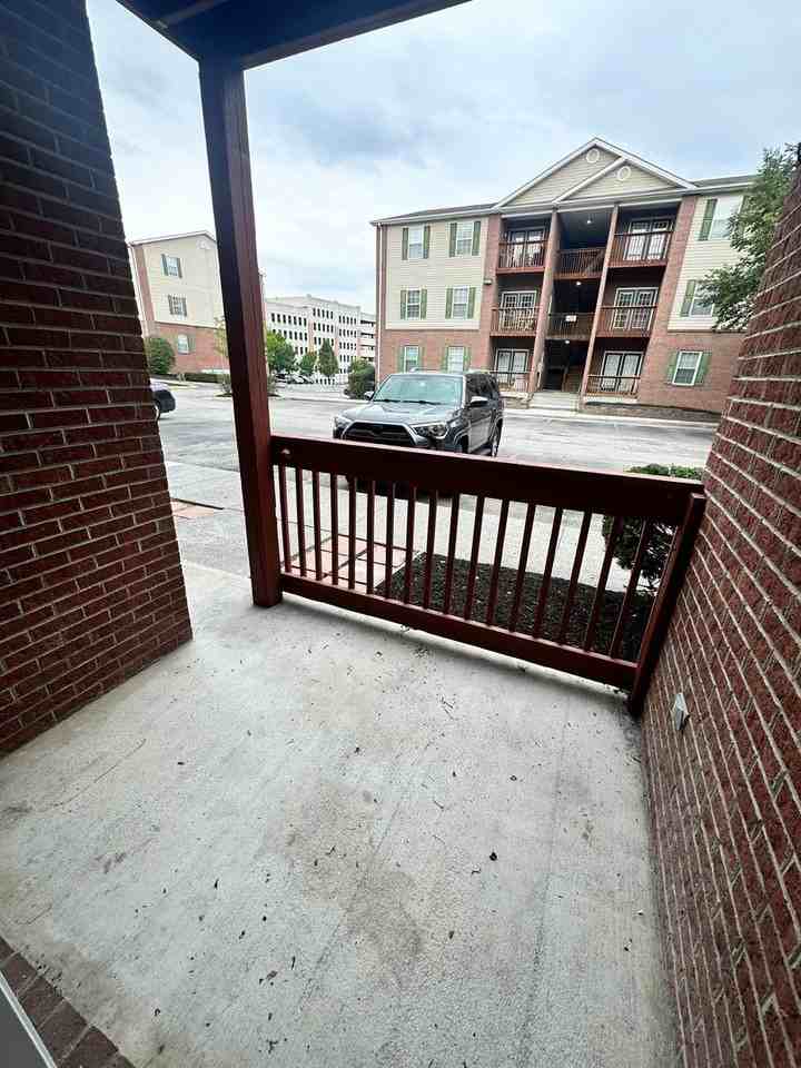 101 Collegiate Ct - Photo 4 of 25