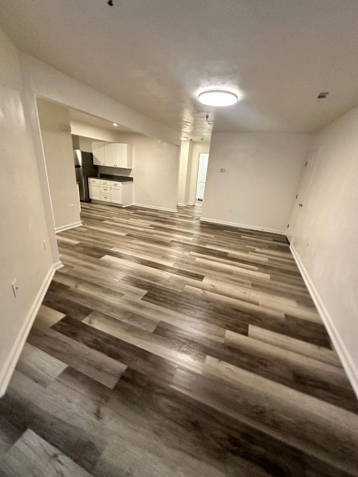 101 Collegiate Ct - Photo 6 of 25