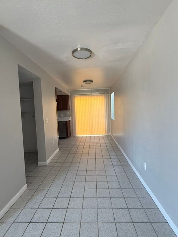 218 218 E St. -A #A - Photo 6 of 37