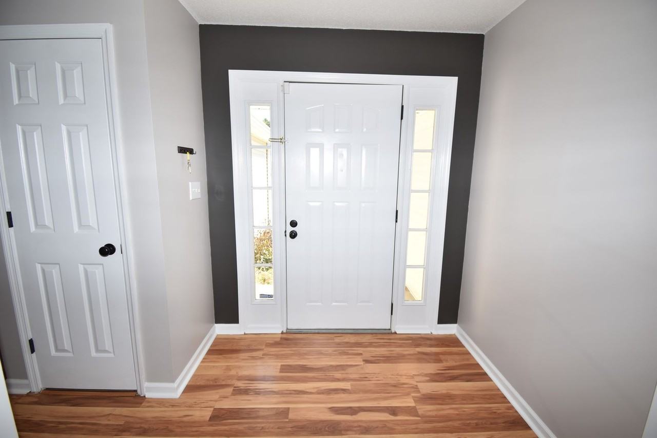 3412 E Henderson Way - Photo 3 of 28