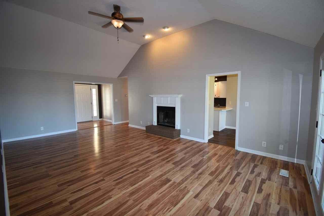 3412 E Henderson Way - Photo 6 of 28