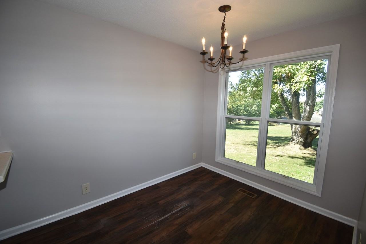 3412 E Henderson Way - Photo 7 of 28