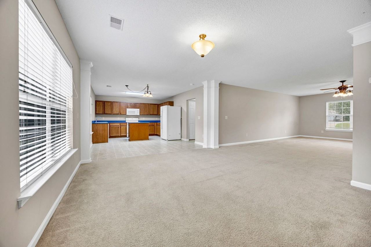 1 Ironcrest Ct - Photo 6 of 46