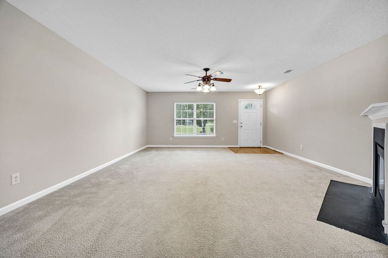 1 Ironcrest Ct - Photo 7 of 46