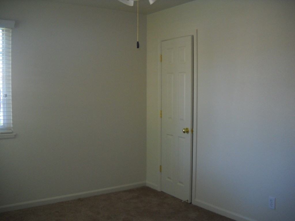 4255 N Augusta St - Photo 5 of 9