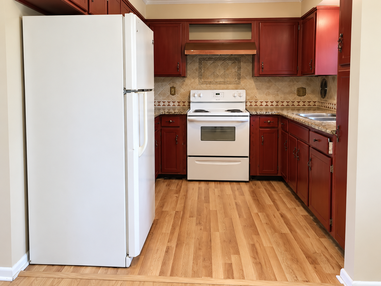 501 S Elsasser St - Photo 4 of 16