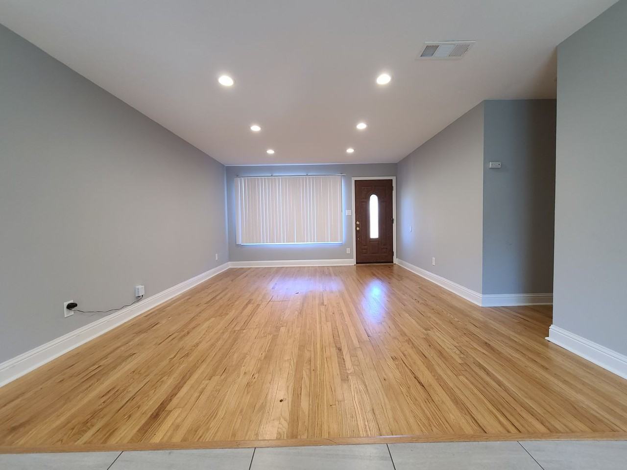 4918 Kingston Way - Photo 3 of 16