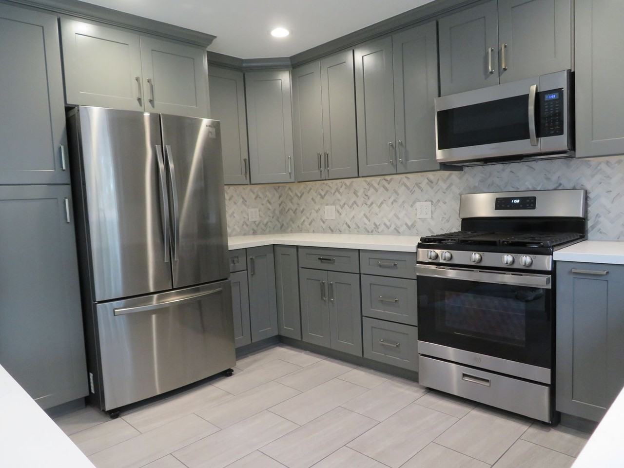 4918 Kingston Way - Photo 6 of 16