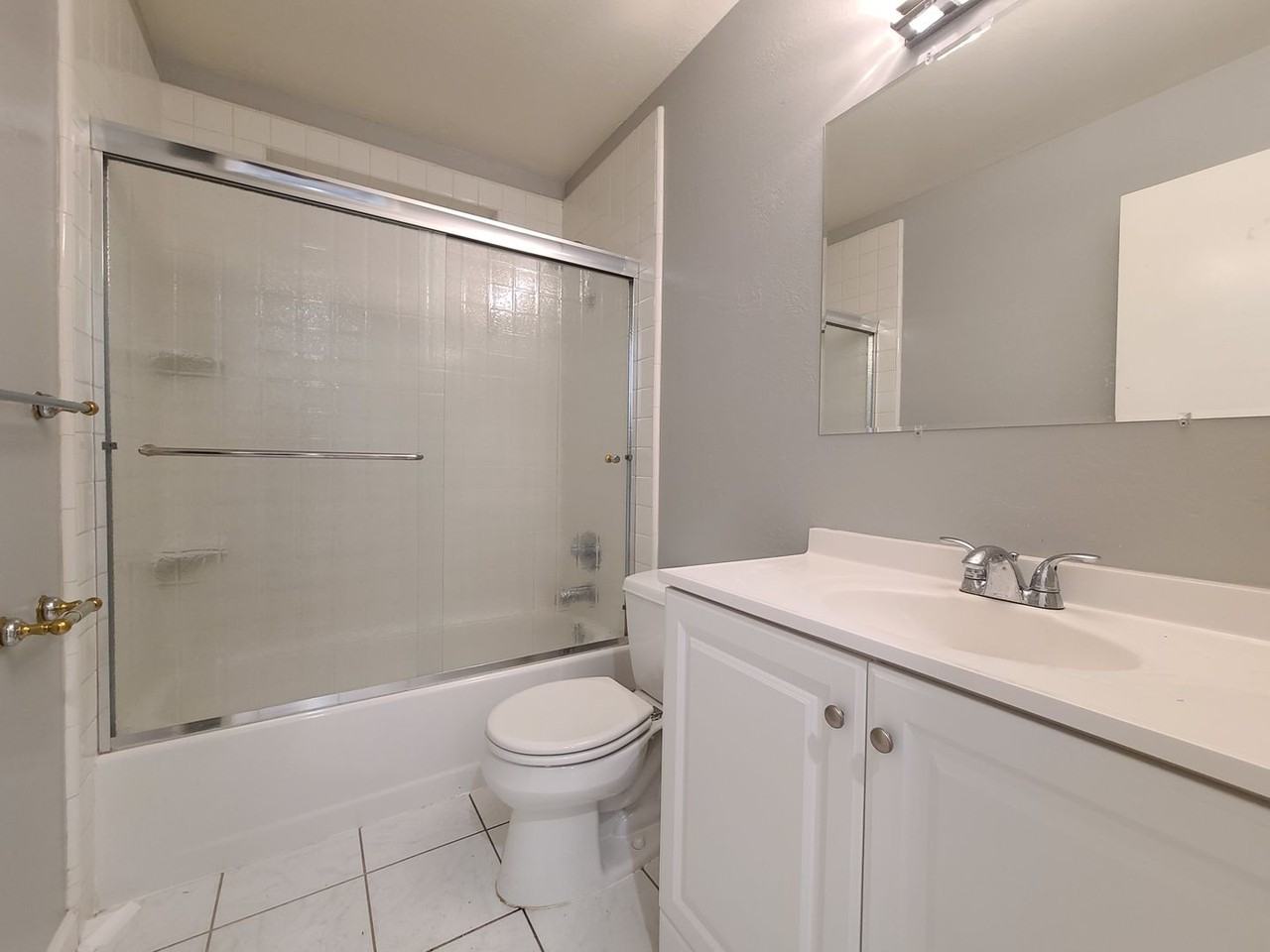 4918 Kingston Way - Photo 7 of 16