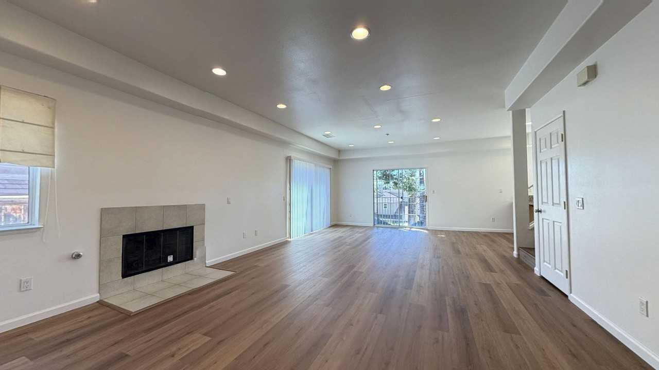 7235 Cristina Villa Ct - Photo 2 of 30