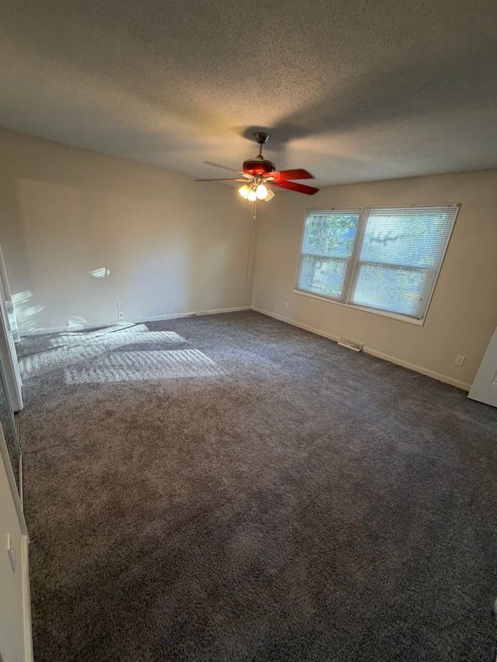 19 Melody Ln S - Photo 5 of 6