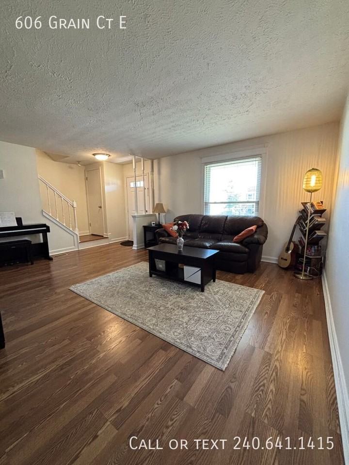 606 Grain Ct E - Photo 6 of 22